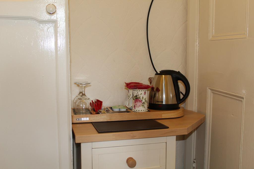 The Bay House Lake View Guest House - Adults Only Bowness-on-Windermere Ruang foto