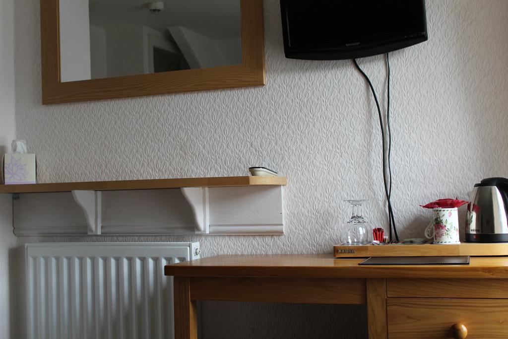 The Bay House Lake View Guest House - Adults Only Bowness-on-Windermere Ruang foto